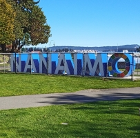 Nanaimo Logo的确被围住了